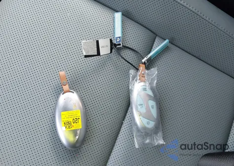 2025 Hyundai Kona Electric Limited from USA, damaged, VIN KM8HE3A60SU018112